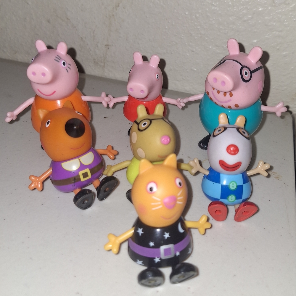 Peppa Pig Colorful Mini Figure Set - Pink, Orange, Yellow, Blue, White